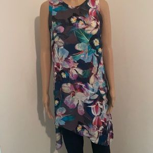 Asymmetrical Tunic Floral top